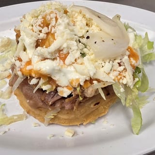 Sope Carnitas