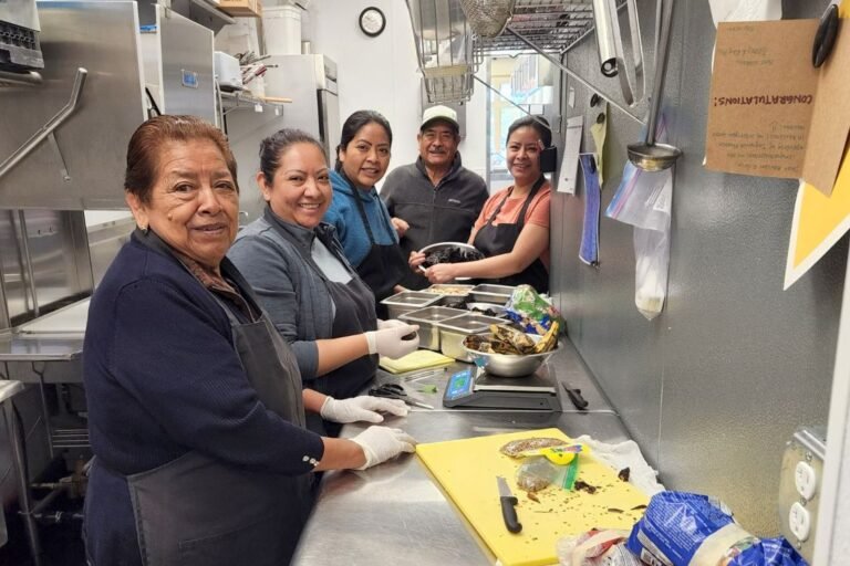 The full family in the Taqueria Puebla kitchen!